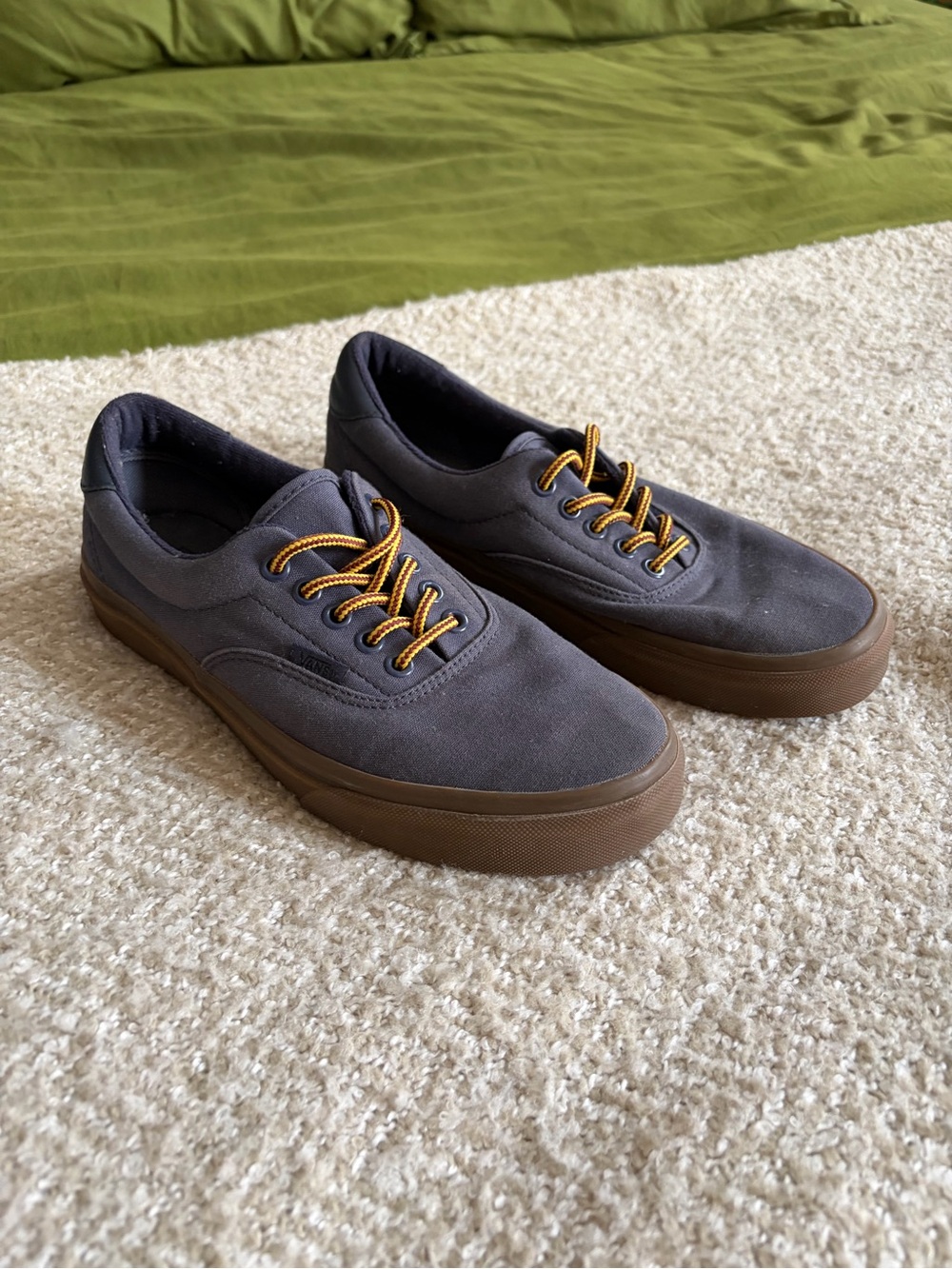 Unisex Men’s Women’s Canvas Low-Top Sneakers Navy with Gum Sole